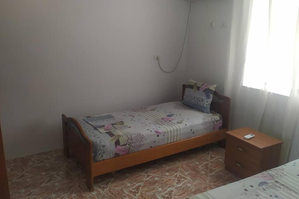 λευκό σπίτι * Ksamil